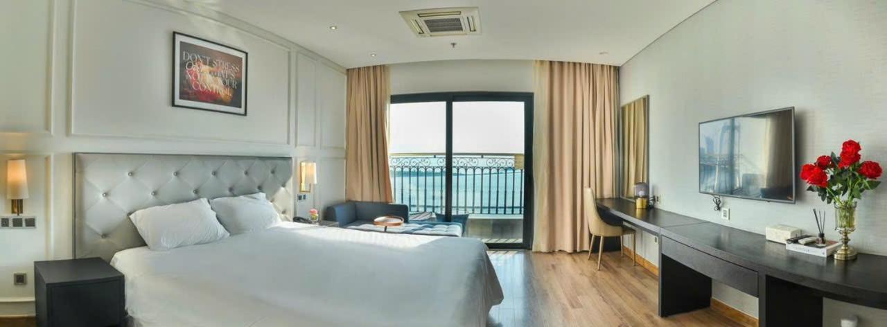 Golden Apartment With Sea View Da Nang Luaran gambar