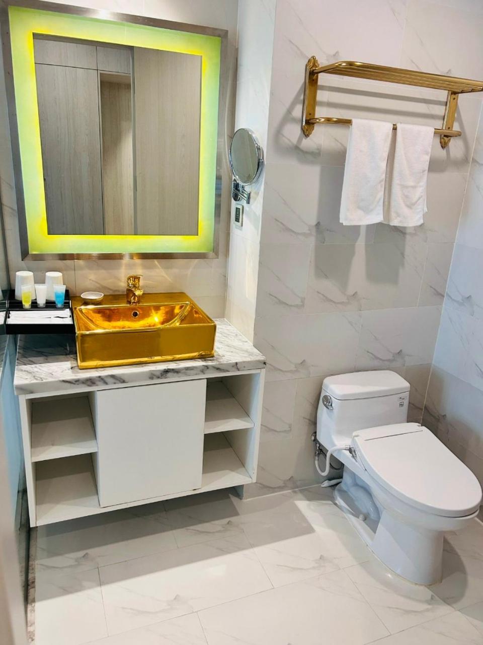 Golden Apartment With Sea View Da Nang Luaran gambar