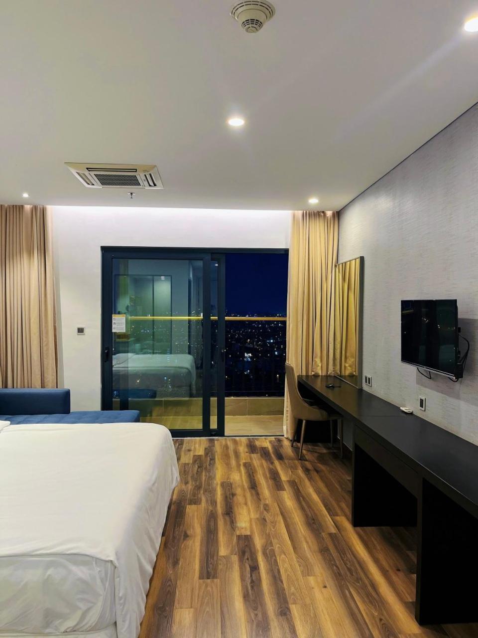 Golden Apartment With Sea View Da Nang Luaran gambar
