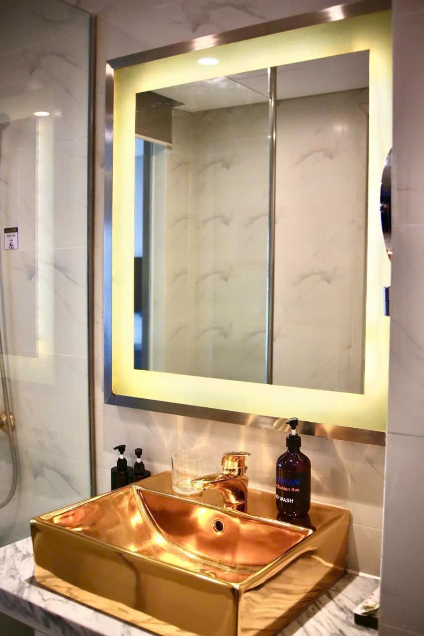 Golden Apartment With Sea View Da Nang Luaran gambar
